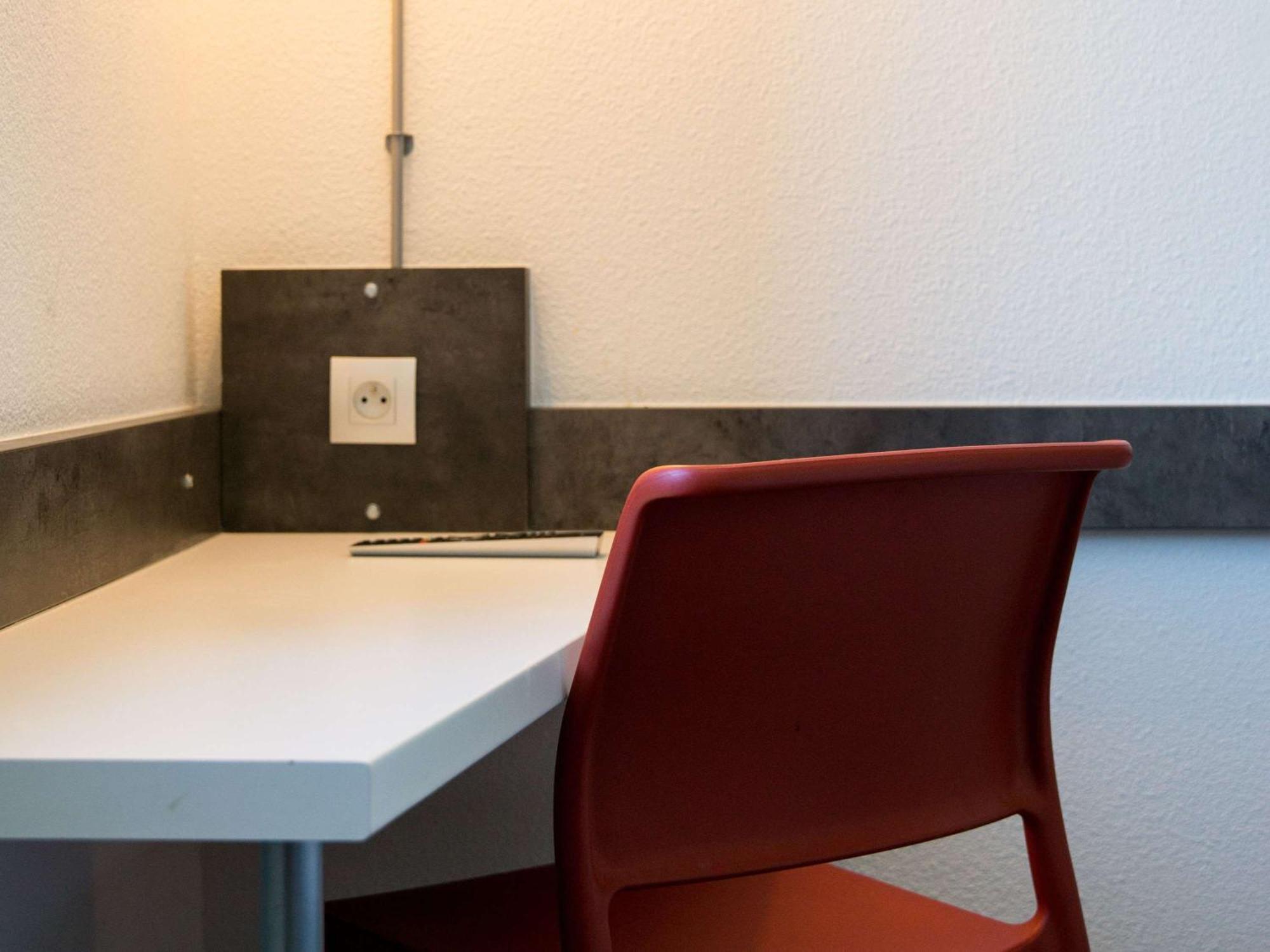 Ibis Budget Archamps Porte De Geneve Zewnętrze zdjęcie